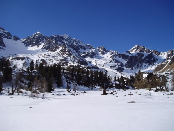 Tag1_05_KreuzAmSee.jpg