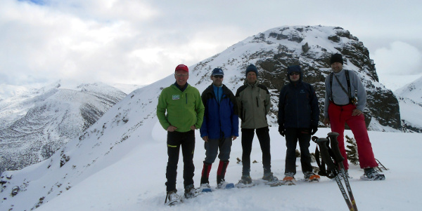 Unsere Gruppe vor dem Metschit-Hauptgipfel – ohne Holger, der erkältungsbedingt passen musste